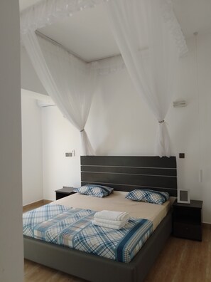 3 bedrooms, free WiFi, bed sheets