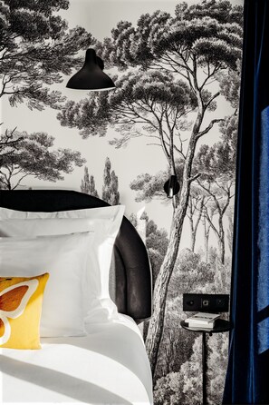 Deluxe Studio Garden View | 1 bedroom, Egyptian cotton sheets, premium bedding, in-room safe