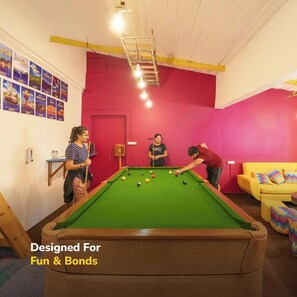 Lobby sitting area - goSTOPS Nainital (Nainital)