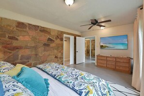 4 habitaciones, escritorio, tabla de planchar con plancha y wifi gratis 