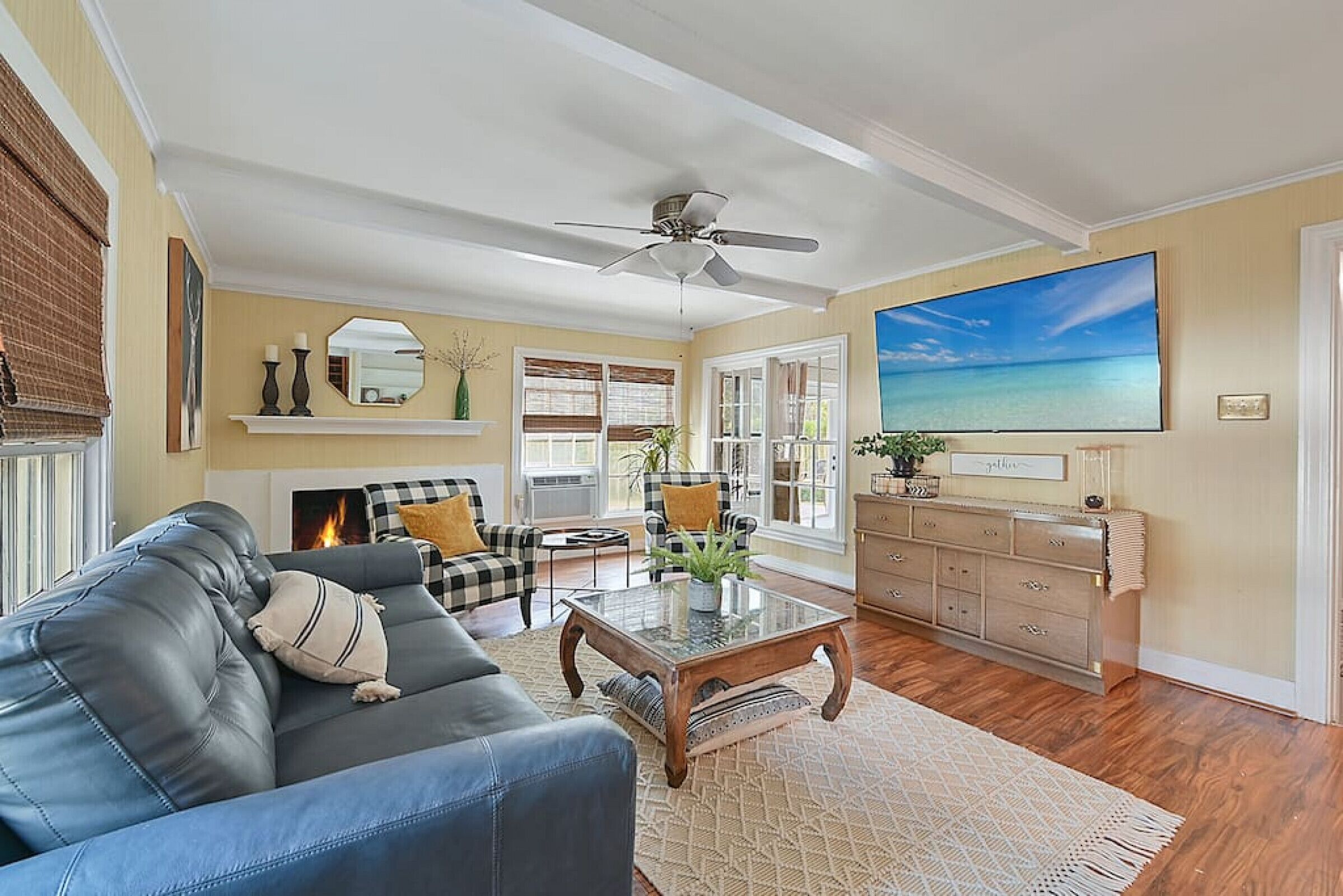 Smart TV, chimenea y tenis de mesa 