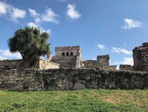 مكان جذب سياحي