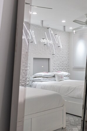 2 bedrooms, in-room safe, iron/ironing board, free WiFi
