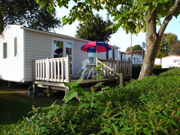 Terrace/patio - Cottage in the Domaine de Litteau, Calvados, Normandy (Litteau)