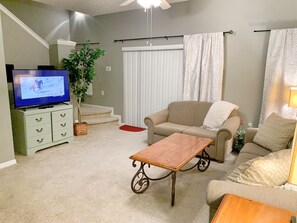 36-inch Smart TV with cable channels, TV, table tennis