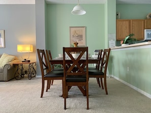 Dining room - Terra Verde Vacation Rentals (Kissimmee)