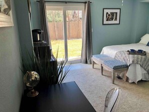 1 bedroom, desk, iron/ironing board, WiFi