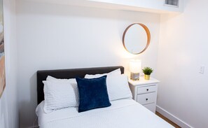 4 bedrooms, desk, iron/ironing board, WiFi