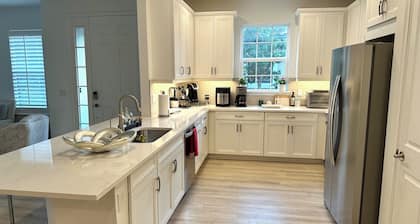 BRAND NEW 2021 Villa - Esplanade at Hacienda Lakes