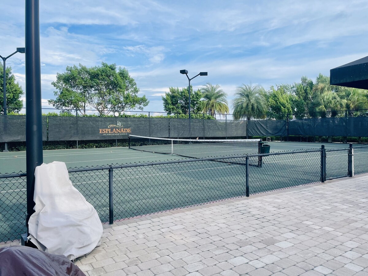 Photo 2 of BRAND NEW 2021 Villa - Esplanade at Hacienda Lakes