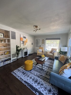 Smart TV, DVD player, books