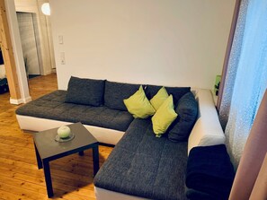 Smart-TV, DVD-Player, Drucker