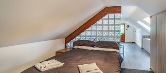 5 bedroom accommodation in Poulton-le-Fylde