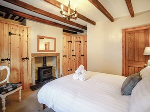 4 bedrooms, free WiFi, bed sheets - What a truly spectacular property. (Belford)