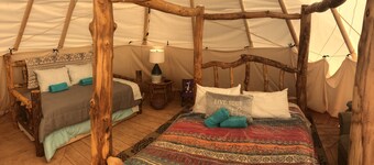 Tipi Retreat w/Free Hot Springs Day Pass