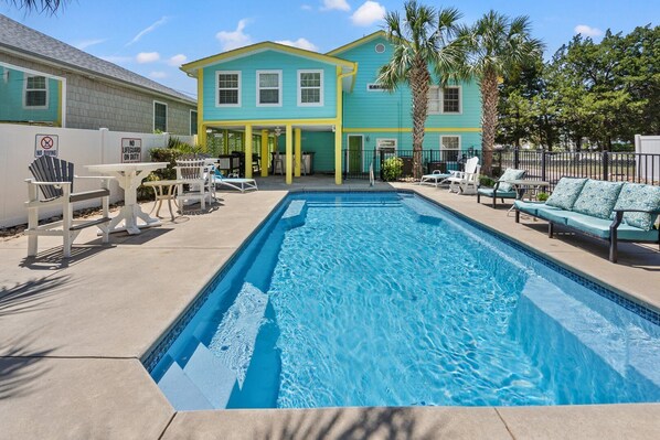 Pool - Charming & Fun! Vacation home w/private pool, game room, short stroll to beach-perfect for families (North Myrtle Beach)