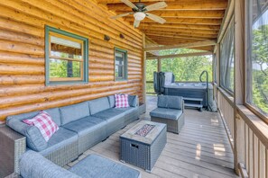 Terrace/patio - Blue Ridge Cabin- Amazing Porch, Game Room, 10 Min to Town! (Blue Ridge)