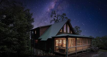 Blue Ridge Cabin- Amazing Porch, Game Room, 10 Min to Town!