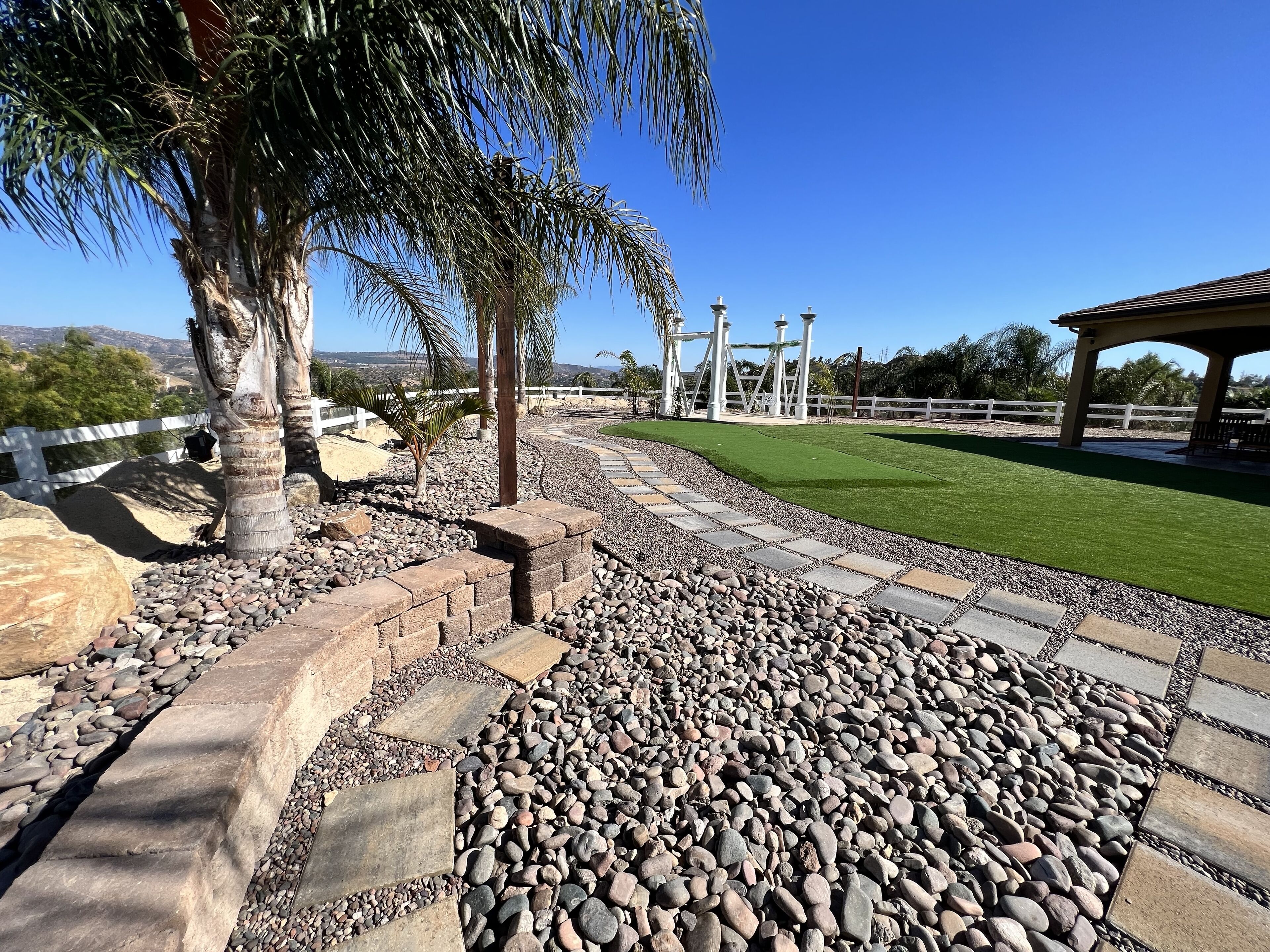 Hilltop Villa 5BR & Loft,  4.5BA Sleep16+,  360 Panoramic Mountain View
