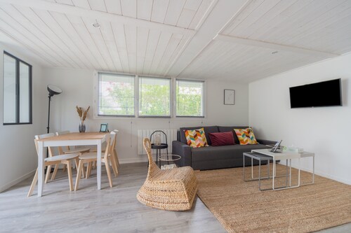 Comfortable T2 in quiet St Marceau neighborhood