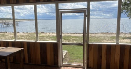 Lakefront Retreat At Randolphs Landing