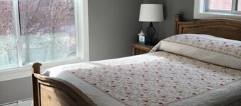 Quaint Queen Mountain Getaway