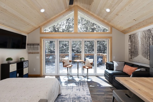 Inside Out Cottage  · One With Nature|Cozy|Romantic