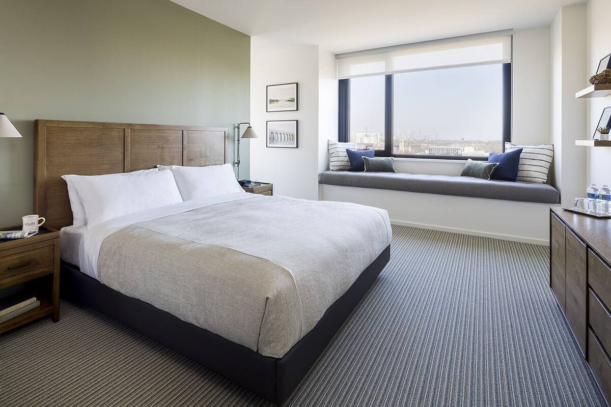 Premier Studio Suite | 1 bedroom, premium bedding, down comforters, in-room safe