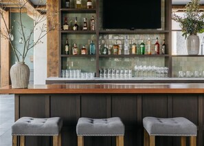 Bar (on property) - The Study at the university of Chicago  (Chicago)