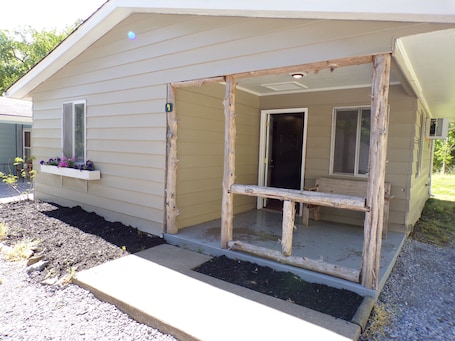 Exterior detail. Quiet and cozy cabin with full kitchen and two bedrooms adjoining Lake Barkley.