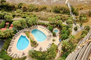 A heated pool - Remodeled-Margate-Pool/HotTub-Lrge Balconies-Gated-Restaurants/Bar In Community (Myrtle Beach)