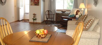 2 Bedroom 2 Bath Condo 15 mins to the hospitals in Saginaw.