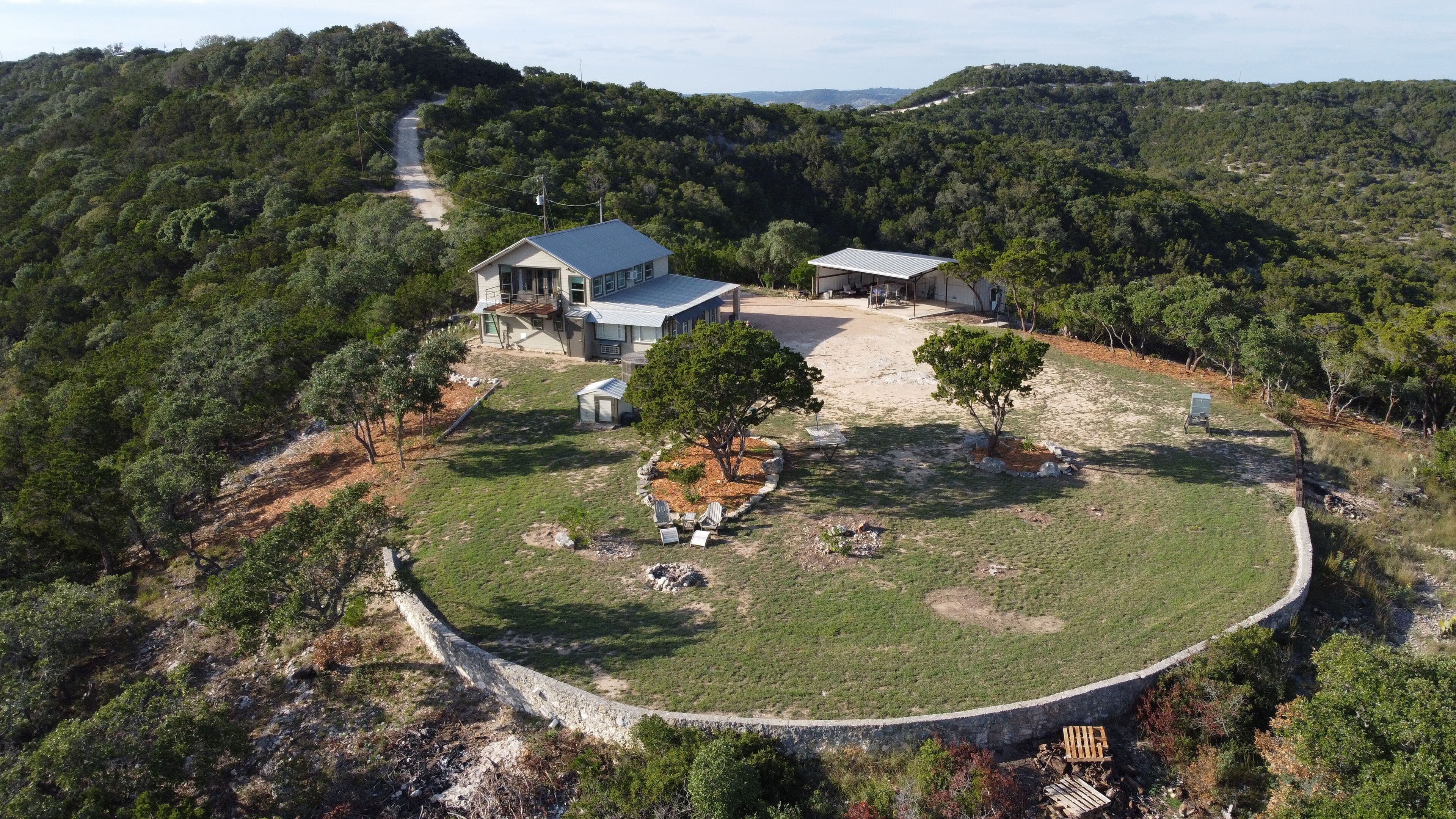 Mt Villa Home - Hill Country Retreat