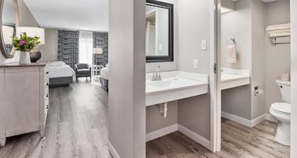 Top Floor Family Deluxe