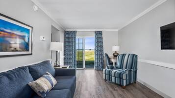 Habitació, 1 llit de matrimoni gran i sofà llit, banyera d'hidromassatge (FBMSBV) | Sala d'estar