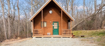 Amazing Getaway: Enjoy our Cozy Log Cabins on the Chesapeake Bay!