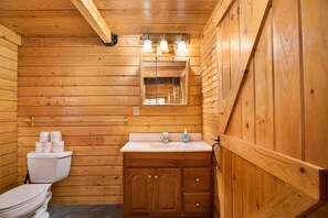 Towels - Amazing Getaway: Enjoy our Cozy Log Cabins on the Chesapeake Bay! (North East)
