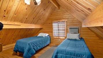 Kamer, Meerdere bedden, bubbelbad (LC) | 2 slaapkamers, wifi, beddengoed