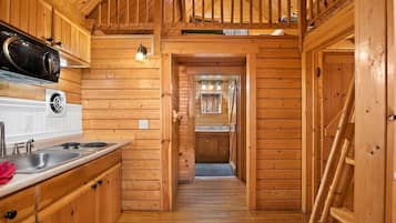 Room, Multiple Beds, Hot Tub (LC) | Interior