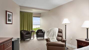 Room, 1 King Bed (CPBV) | 1 bedroom, WiFi, bed sheets