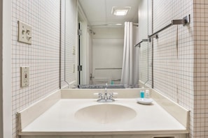 Room, Multiple Beds (SCFABV) | Bathroom | Designer toiletries, towels - Second Conference Family Deluxe Bay View (North East)