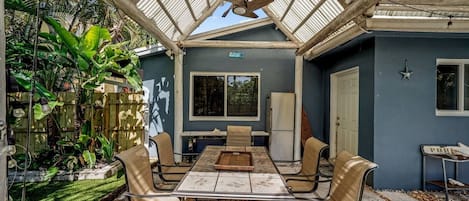 Outdoor dining