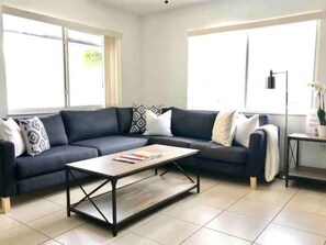 تلفزيون، مكتب