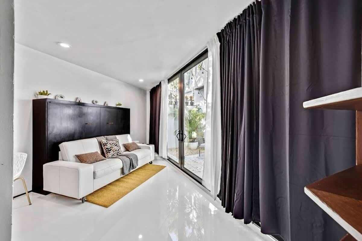 Téléviseur connecté, bureau