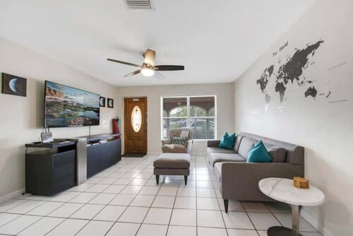 Home w/coffee station by Dream Vacation unit 5140