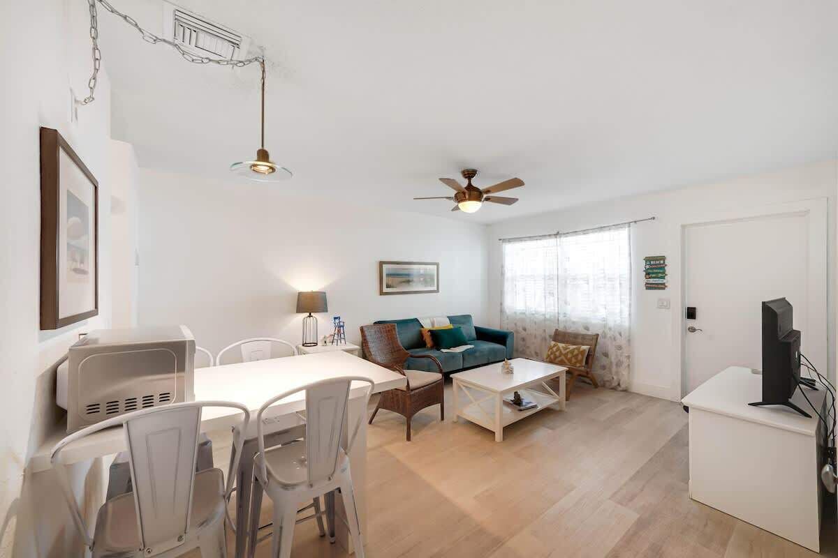 Beach Apart By Dream Vacation Unit 1 - Palm Beach Gardens, FL