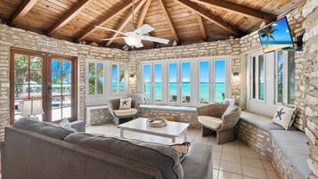 Smart TV, books, stereo