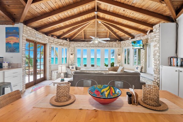 Smart TV, books, stereo