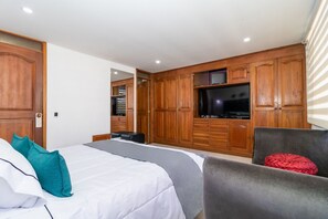 1 bedroom, hypo-allergenic bedding, free WiFi, bed sheets