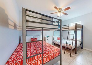 3 chambres, fer et planche à repasser, Wi-Fi gratuit, draps fournis